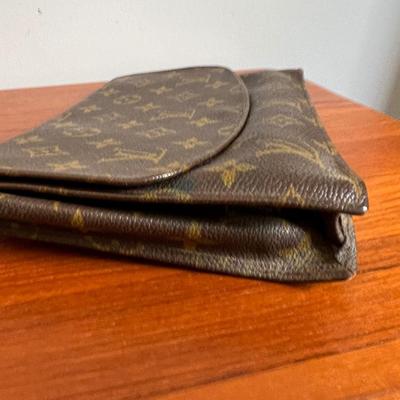 Louis Vuitton Envelope Clutch Purse