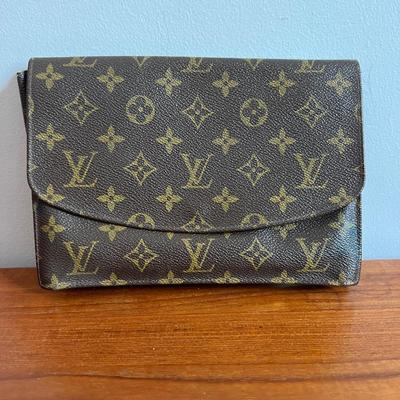 Louis Vuitton Envelope Clutch Purse
