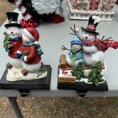 Thomas Kinkade “Sparkle of the Season” Lot