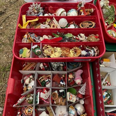 Ornaments Lot (Trays included)