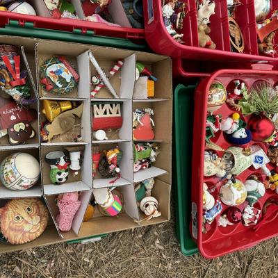 Ornaments Lot (Trays included)