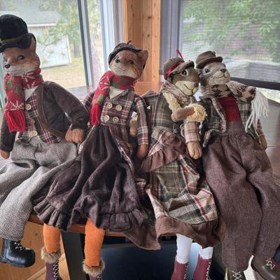 Cracker Barrel Woodland Holiday Decor