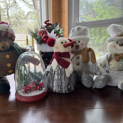 Holiday Decor Lot 11