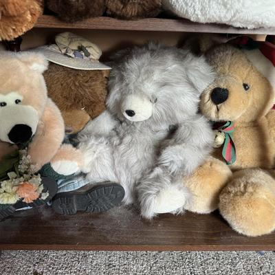 Stuffy Lot 9- Great to donate for holiday toy drives