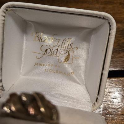 Black Hills Gold & Sterling Band