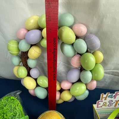 Assorted Easter Decor