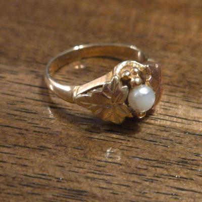 10k Gold & Pearl Black Hills Ring