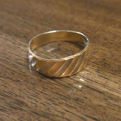10k Gold Men's Ring