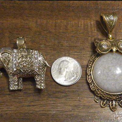 Pendant lot