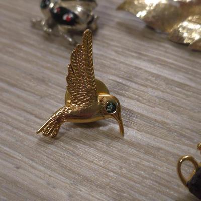 Brooch Lot