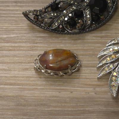 Leaf Mixed Brooch Lot
