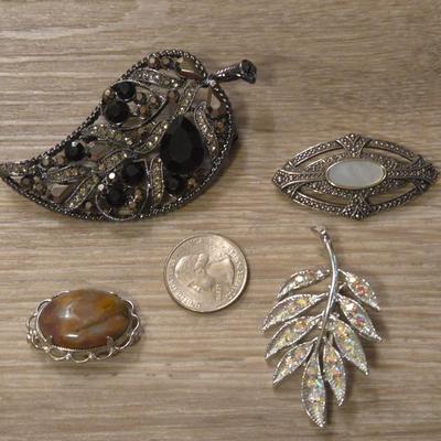 Leaf Mixed Brooch Lot