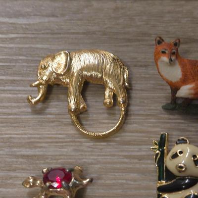 Animal Brooch Lot