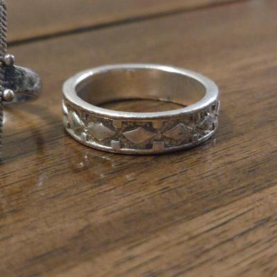 (2) Fashion Rings