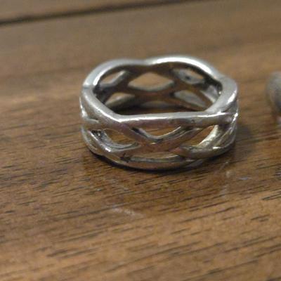 (2) Fashion Rings