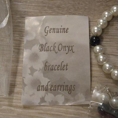 Pearl & Black Onyx Bracelet & Earrings