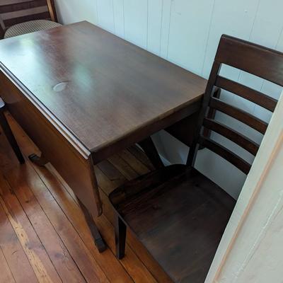 Duncan Phyfe Style Drop Leaf Table