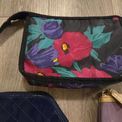 (3) Cosmetic Bags