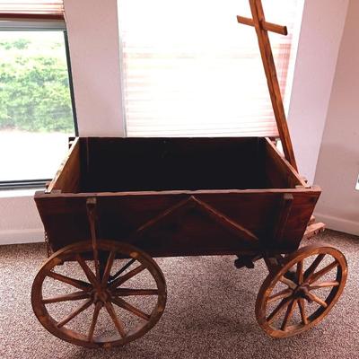 RUSTIC WOODEN WAGON