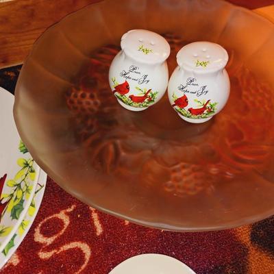 CHRISTMAS DINNERWARE AND A GLASS SHALLOW BOWL