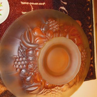 CHRISTMAS DINNERWARE AND A GLASS SHALLOW BOWL