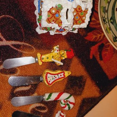 CHRISTMAS GLASSES AND SERVEWARE