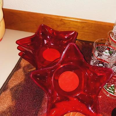 CHRISTMAS GLASSES AND SERVEWARE