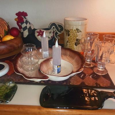 ROOSTERS AND OTHER KITCHEN ITEMS