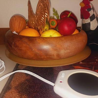 ROOSTERS AND OTHER KITCHEN ITEMS