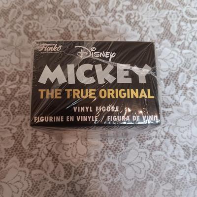 DISNEY HALLMARK MICKEY MOUSE CHRISTMAS ORNAMENTS AND A VINYL FIGURE