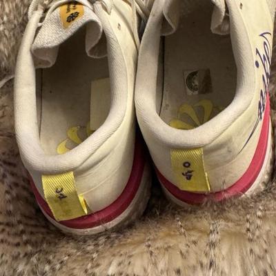 Nike retro glide size 6