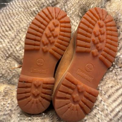 Timberlands brown leather size 6