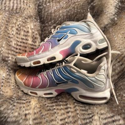 Nike Air Max color Burst rainbow size 6