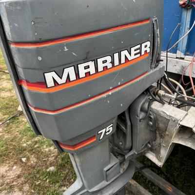 Lowe Pontoon boat 20ft 75HP available for pick up upon winning bid