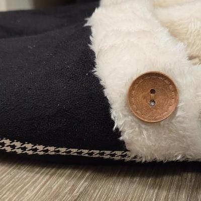 2 Pairs of Slippers