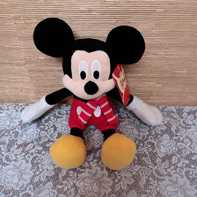 PLUSH DISNEY MICKEY MOUSE AND PLUTO, SNOWGLOBE AND VINYL FIGURE