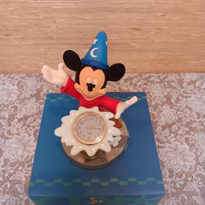 WALT DISNEY MICKEY SORCERER RESIN CLOCK AND 2 GLASSES