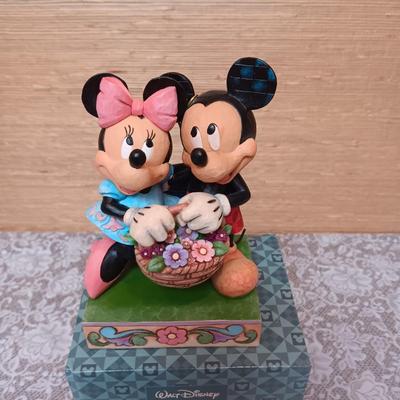 WALT DISNEY 'LOVE IN BLOOM", 2 GLASSES AND 3 PINS