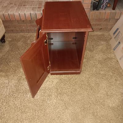 MICROFIBER TUFTED OTTOMAN AND SAUDERS MAGAZINE TABLE WITH CABINET