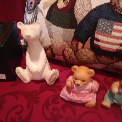 BEARS, BEARS AND MORE BEARS