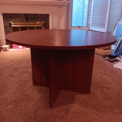 ROUND DINING OR PROJECT TABLE