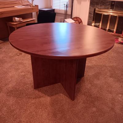 ROUND DINING OR PROJECT TABLE