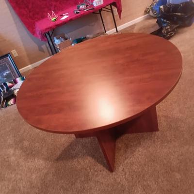 ROUND DINING OR PROJECT TABLE