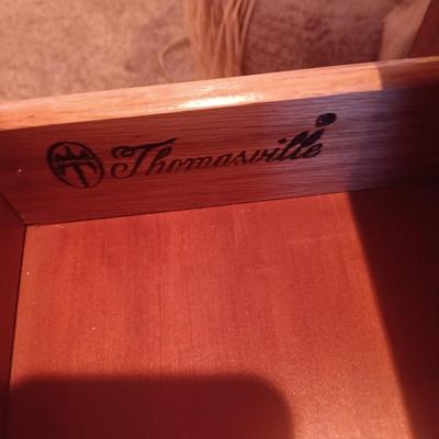 THOMASVILLE 4 DRAWER CHEST AND TABLE LAMP