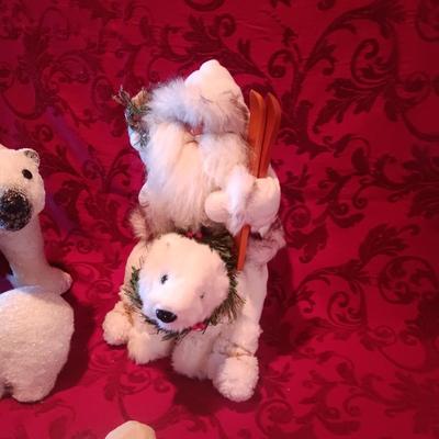 VARIETY OF POLAR BEARS