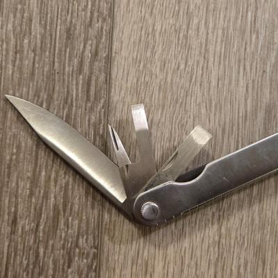 Very Nice LEATHERMAN Tool