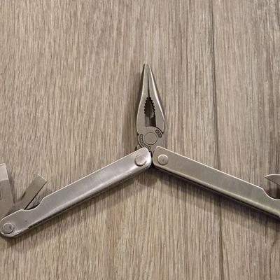 Very Nice LEATHERMAN Tool