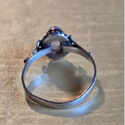 Sterling Silver & Moonstone Ring