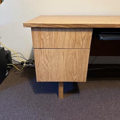 WOOD DESK AND OFFICE CHAIR