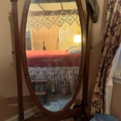 Traditional Queen Anne Style Wood Cheval Mirror